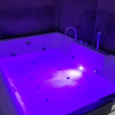 Shibari Jacuzzi *